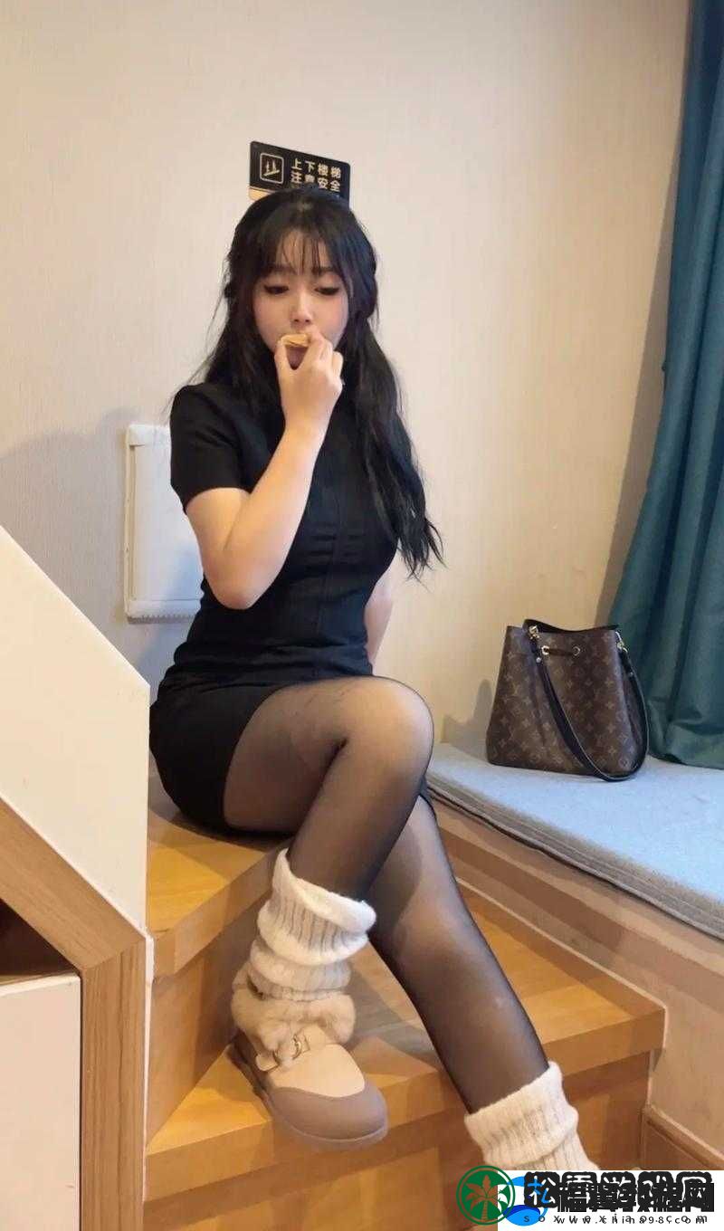 姬小满开叉裙穿搭的注意事项