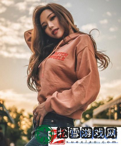 穿裙子在火车上被蹭水了怎么办网友热议：勇敢面对才是自我保护的第一步！