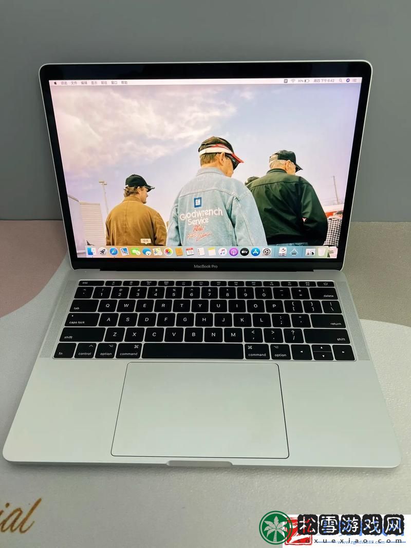 17macbookpro13-炒作风潮下的科技笑话